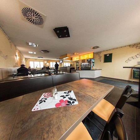 Hotel Hollis Rast à Sangerhausen Extérieur photo